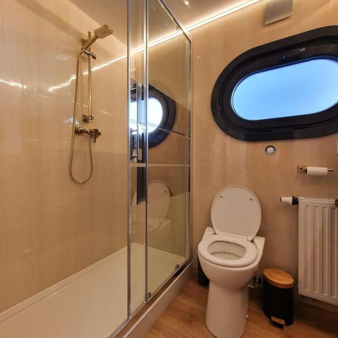 莫尼肯达姆 Modern, Brand New Houseboat Near Amsterdam酒店 外观 照片
