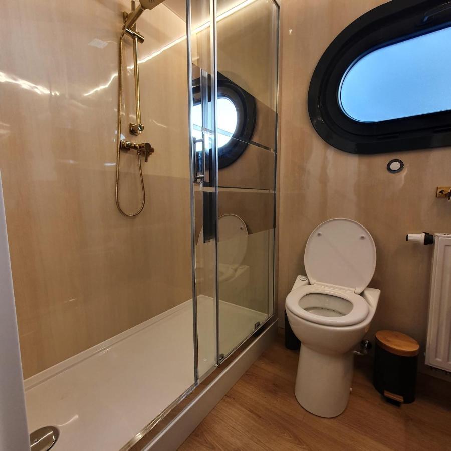 莫尼肯达姆 Modern, Brand New Houseboat Near Amsterdam酒店 外观 照片