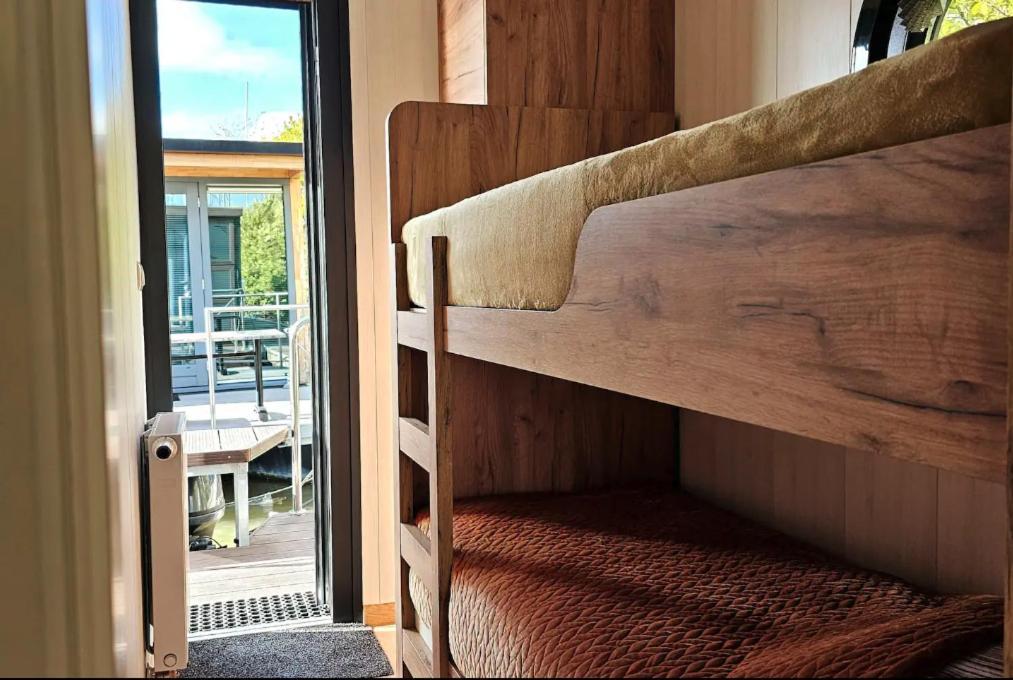 莫尼肯达姆 Modern, Brand New Houseboat Near Amsterdam酒店 外观 照片